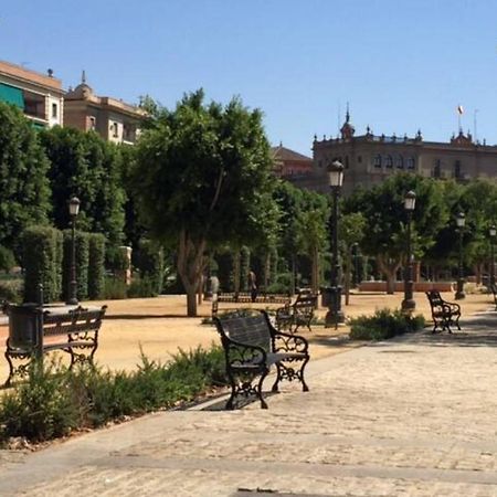 Apartamento A Estrenar Frente A La Plaza De Espana Sevilla Exterior foto