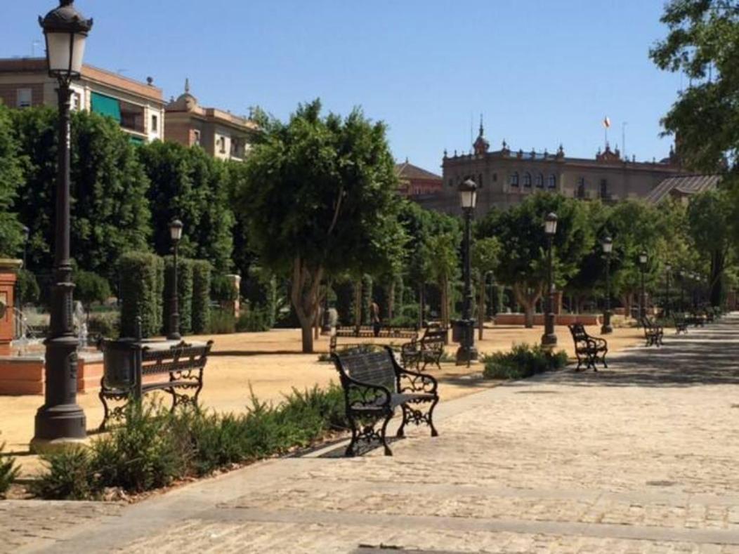 Apartamento A Estrenar Frente A La Plaza De Espana Sevilla Exterior foto